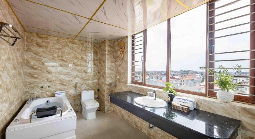 Hanoi Airport Premium Hotel Zewnętrze zdjęcie